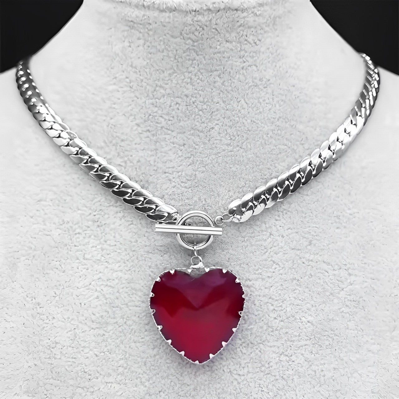LoveChains™ - Kalp Camlı Choker Kolye (MODEL 4)
